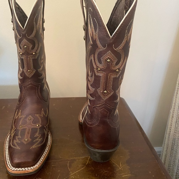 NWOT Ariat Women’s Cowboy Boots - Picture 3 of 6